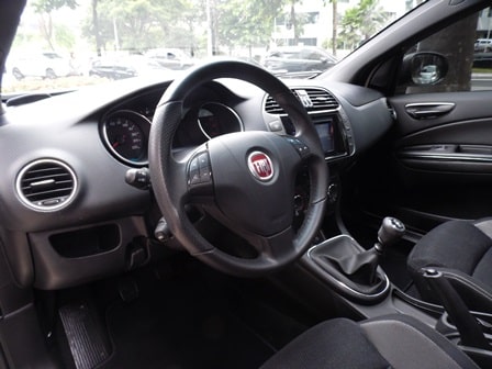 Fiat Bravo 1.8: hatch médio oferece grande conforto