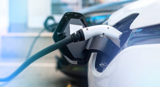 Por que optar por um carro híbrido em 2025?
