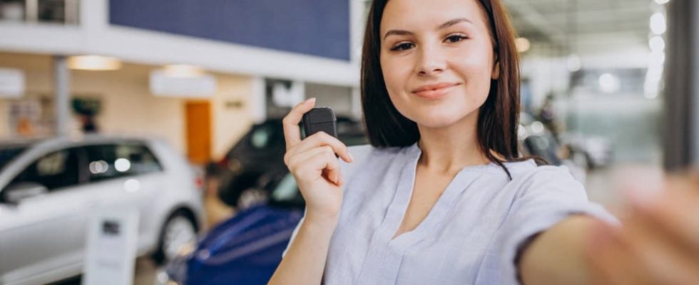 Como escolher seu primeiro carro: guia completo para jovens
